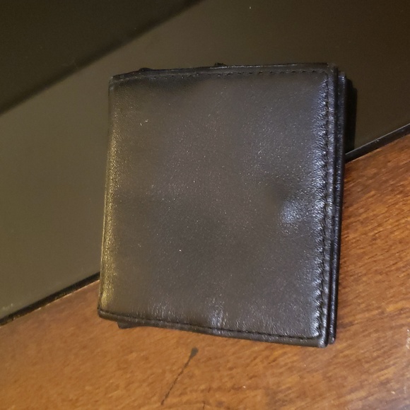 Free with Purchase Small coins wallet - Picture 3 of 4